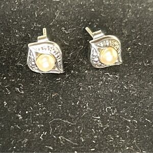 Avon Romantic Ensemble Silver Tone Faux  Pearl Stud Earrings